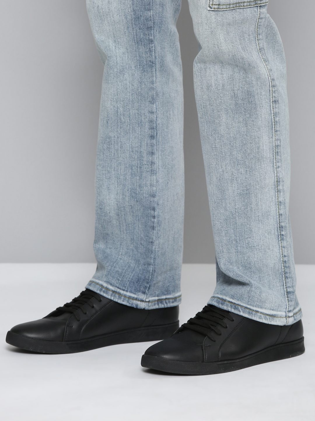Waimea Blue Wash Jeans (IM8123)