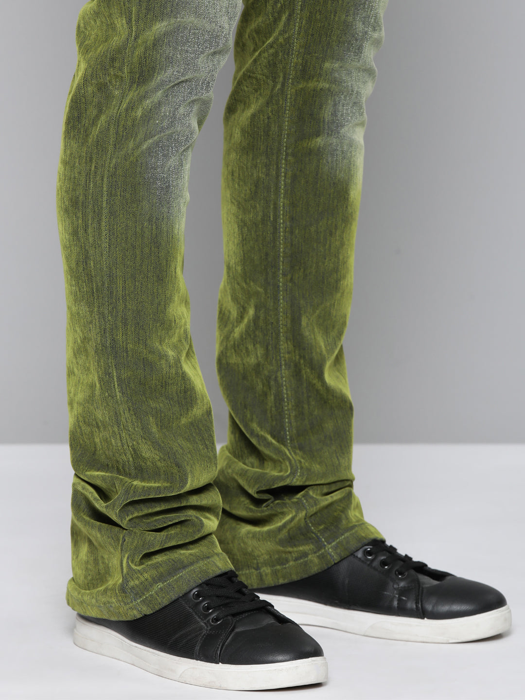 OLIVE VELVET COATED STACKED JEAN