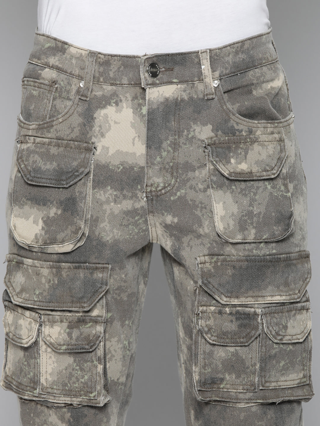 CAMO RELAXED FIT JEAN WITH CARGO POCKETS