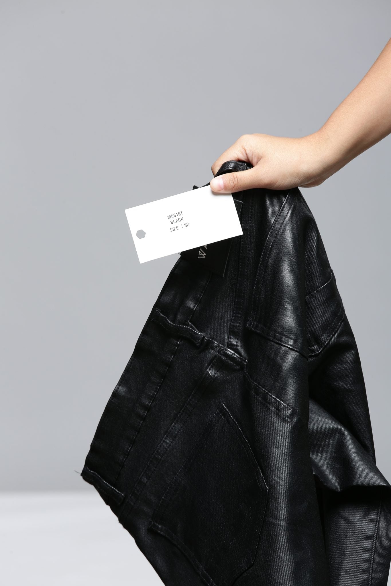 Waimea Black Jeans (M5616)
